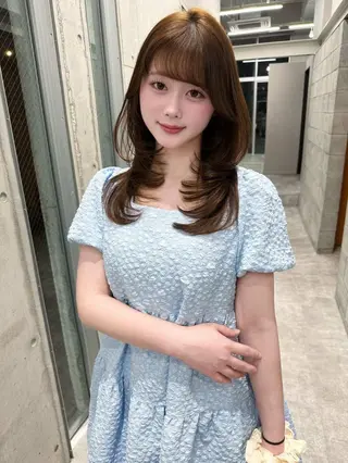カラー セミロング 韓国ヘア♡🇰🇷 暖色♡透明感カラー✨のヘアスタイル
