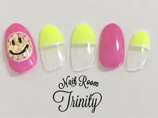 ネイル Trinity staffのネイルデザイン