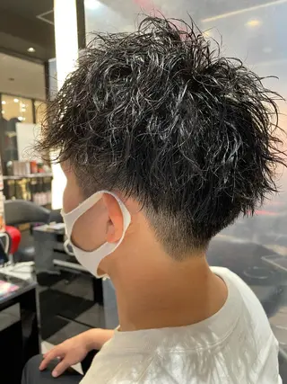 ショート パーマ メンズ メンズヘア特化 崎田 成人のヘアスタイル