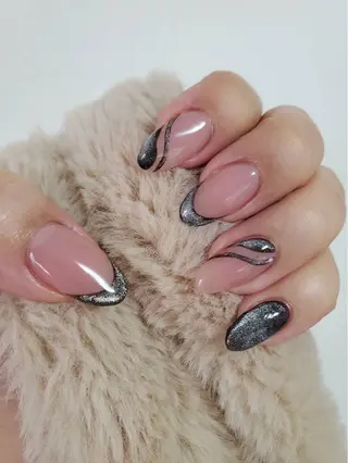 ネイル 髙城 亜紀のネイルデザイン