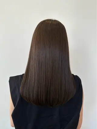 セミロング NANA / MONDのヘアスタイル