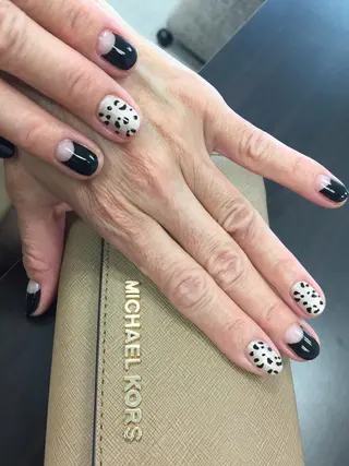 ネイル mano nella manoのネイルデザイン