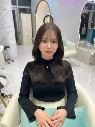 ロング カラー 𝑹𝒊𝒉𝒐🎀 名駅/大人韓国ヘアのヘアスタイル
