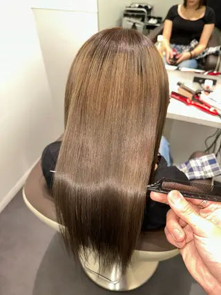 セミロング 美髪特化✨ 伊織✨縮毛矯正✨のヘアスタイル