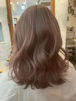 ミディアム カラーが上手い 辻悠月のヘアスタイル