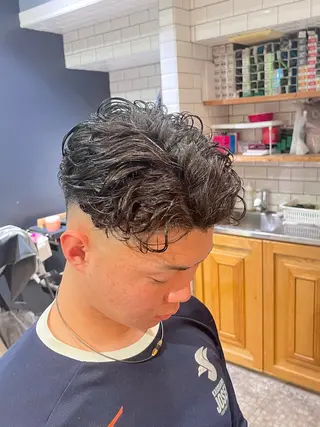 ショート パーマ メンズ 濵田 蘭のヘアスタイル