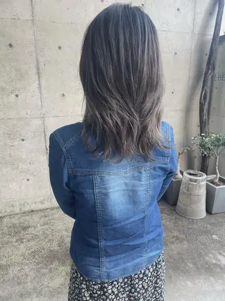 ミディアム カラー 日高 香織のヘアスタイル