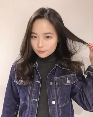 ロング カラー 松川 智行のヘアスタイル
