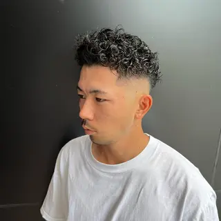ショート パーマ 豊崎 佑輔のヘアスタイル
