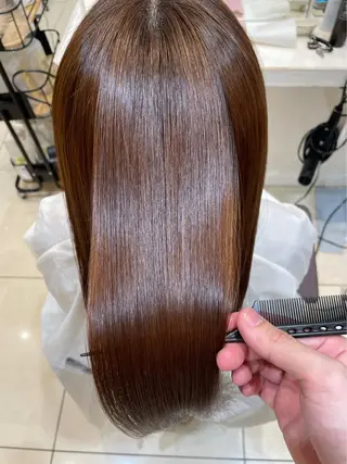 セミロング カラー レイヤー×韓国 🇰🇷鈴木啓太のヘアスタイル