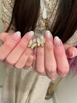 ネイル Atelier  Sii所属・Ami 🦥のネイルデザイン