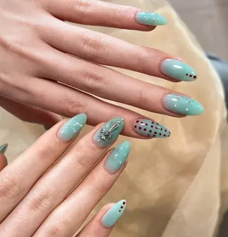 ネイル Pure&Rich Nailのネイルデザイン