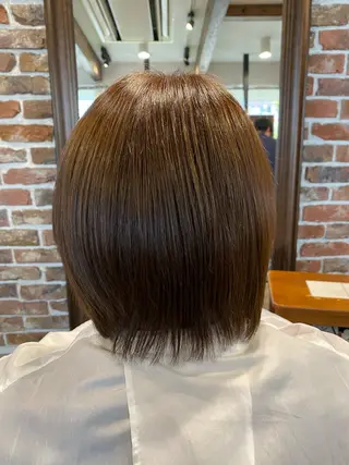 ショート カラー 沖田 舞衣のヘアスタイル