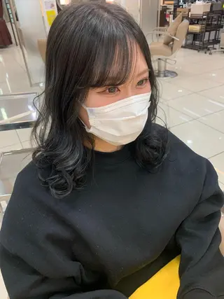 ミディアム カラー 羽エクステ🩷 🤍まき🤍のマツエク・マツパデザイン