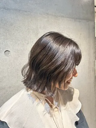 ミディアム 【銀座】艶髪/上品な カラー特化/涼/駅近のヘアスタイル