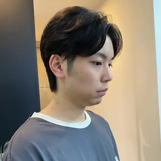 ショート メンズ センターパート/ニ ュアンスパーマのヘアスタイル