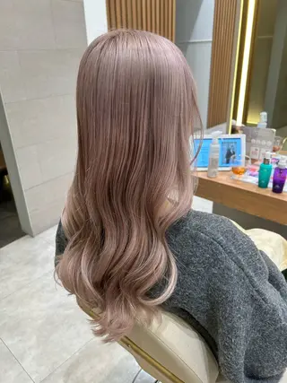 カラー KENJE湘南台 田澤明菜のヘアスタイル