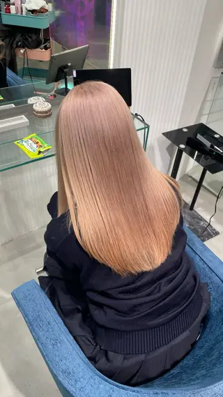 ロング カラー Boxmico. / カカズ コトネのヘアスタイル