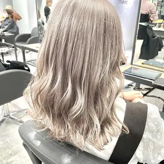 セミロング カラー ✨MiL✨ ✨心斎橋✨のヘアスタイル