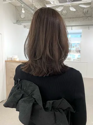 ミディアム 箱崎 凪沙のヘアスタイル