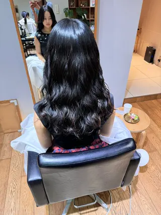ミディアム パーマ 大橋 芽衣のヘアスタイル