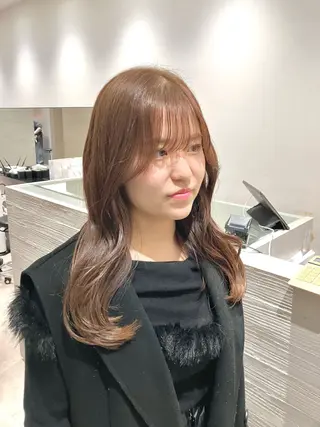 ロング カラー サキ🤍ハイトーン 🩰くびれ巻きヘアのヘアスタイル