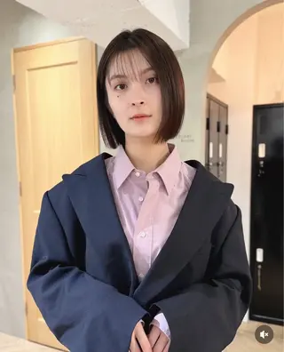 ショート カラー レイヤーカット🍏 オリーブ/ののかのヘアスタイル