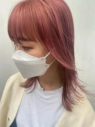 ミディアム 小林 朋花のヘアスタイル