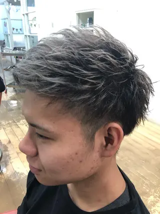 カラー メンズ 吉田 凌也のヘアスタイル