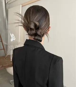 セミロング カラー ヘアアレンジ MYRTLE Mifūのヘアスタイル