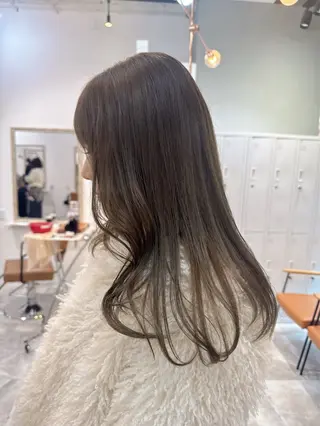 ロング カラー 赤み無し柔らかカラー 【梅田】madokaのヘアスタイル
