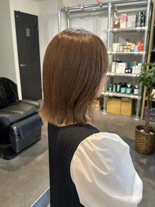 ミディアム レイヤー/ハイトーン WAKANAのヘアスタイル