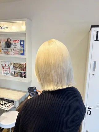 ミディアム カラー EIGHT新宿 新井彩斗のヘアスタイル