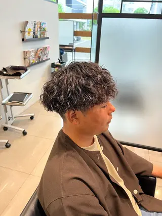 パーマ メンズ ブリーチ/暖色カラー 宮城陽日のヘアスタイル