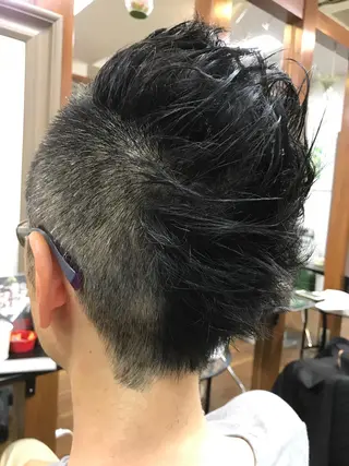 ショート メンズ 吉森 満俊のヘアスタイル