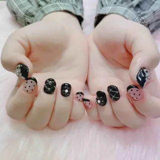 ネイル MoonNail ユリ🌸のネイルデザイン