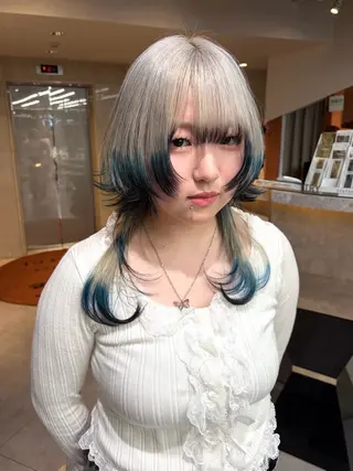 ロング カラー 藤原快斗/レイヤー /ウルフ/ハイトーンのヘアスタイル