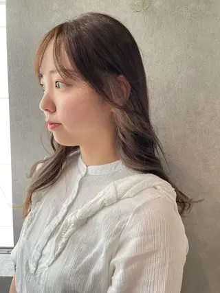 セミロング カラー ナチュラル透明感🌱 小山美樹子のヘアスタイル