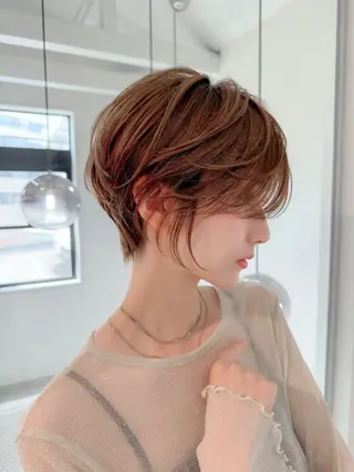 ショート カラー Lond enikaのヘアスタイル