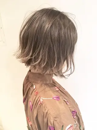 ショート カラー 緑川 瑞穂のヘアスタイル