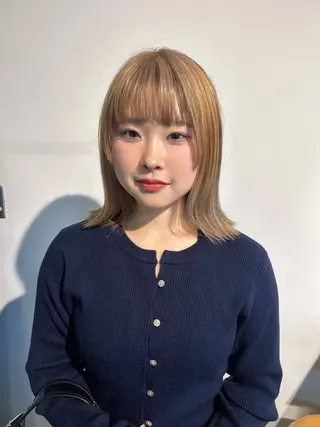 ミディアム shiho/レイヤー /透明感カラーのヘアスタイル