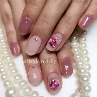 ネイル Lily*nail 🌻Mii🌻のネイルデザイン
