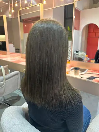 ミディアム 艶カラー✨レイヤー 𝐚𝐲𝐚𝐤𝐚のヘアスタイル