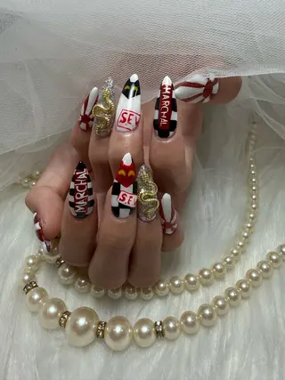 ロング Conjunim MAMI🎀✨のネイルデザイン