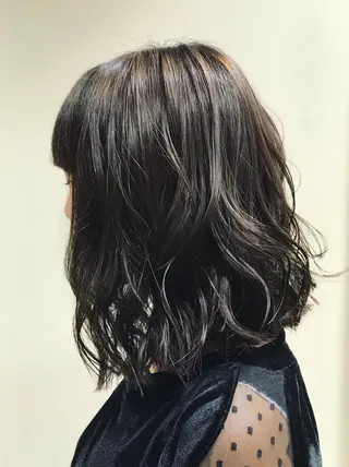 ミディアム カラー 松村 未央のヘアスタイル
