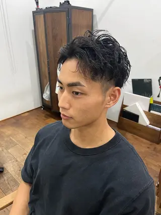 ショート パーマ メンズ 吉岡 奏海のヘアスタイル