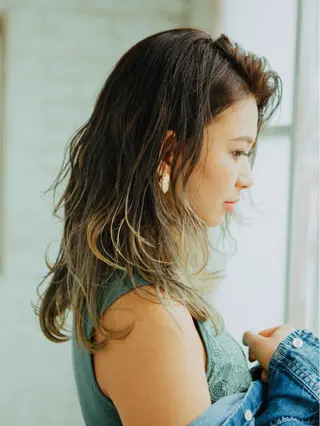 ロング カラー パーマ ネイル マツエク・マツパ 林 里美のヘアスタイル