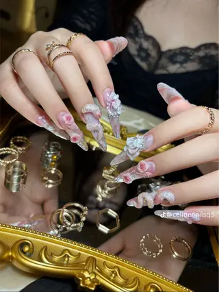 ネイル Rei _Nail 新宿のネイルデザイン