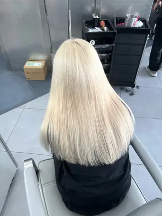 セミロング カラー ヘアアレンジ ハイトーン/透明感/ レイヤー/かずや🦁のヘアスタイル