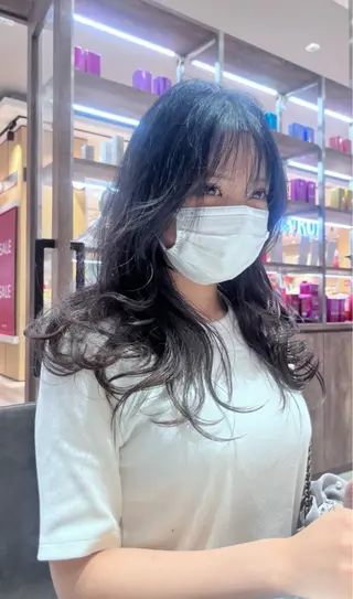 セミロング 石井良典 髪質改善のヘアスタイル